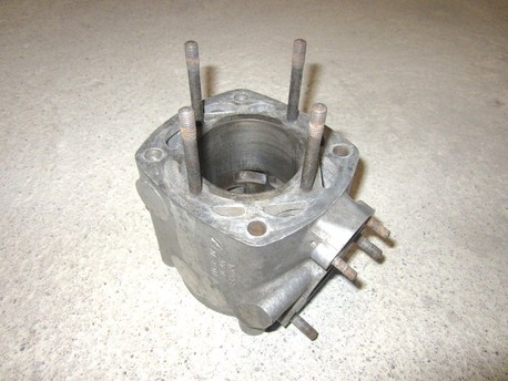 sylinteri - Polaris Indy 650 sylinteri - Polaris Indy 650